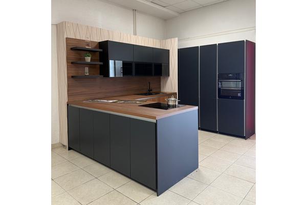 Kuhinjski sestav SILBERMOND ANTRAZIT/KORNFELD - ODPRODAJA EKSPONATA